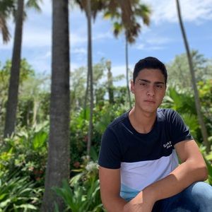 Meet your Posher, Simon